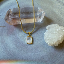 Load image into Gallery viewer, amira
