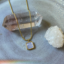 Load image into Gallery viewer, soleil
