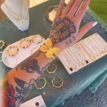 Load image into Gallery viewer, butterfly cuff
