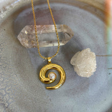 Load image into Gallery viewer, alaia
